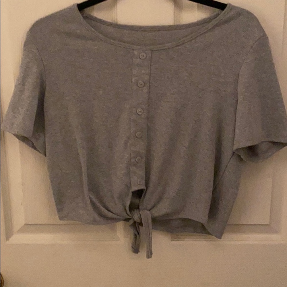 Cropped grey button down t-shirt